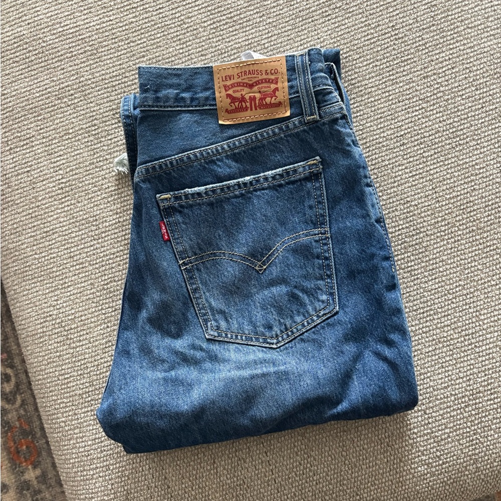 Levi's Classic Straight Jeans in Denim Blue
